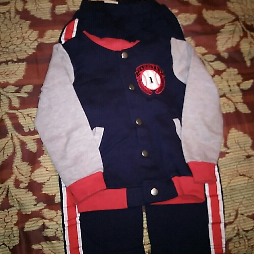 Boys jogging outfit